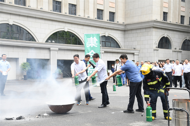 以“演”促練 以“練”筑防——公司舉行應(yīng)急疏散演練暨消防安全教育活動 
